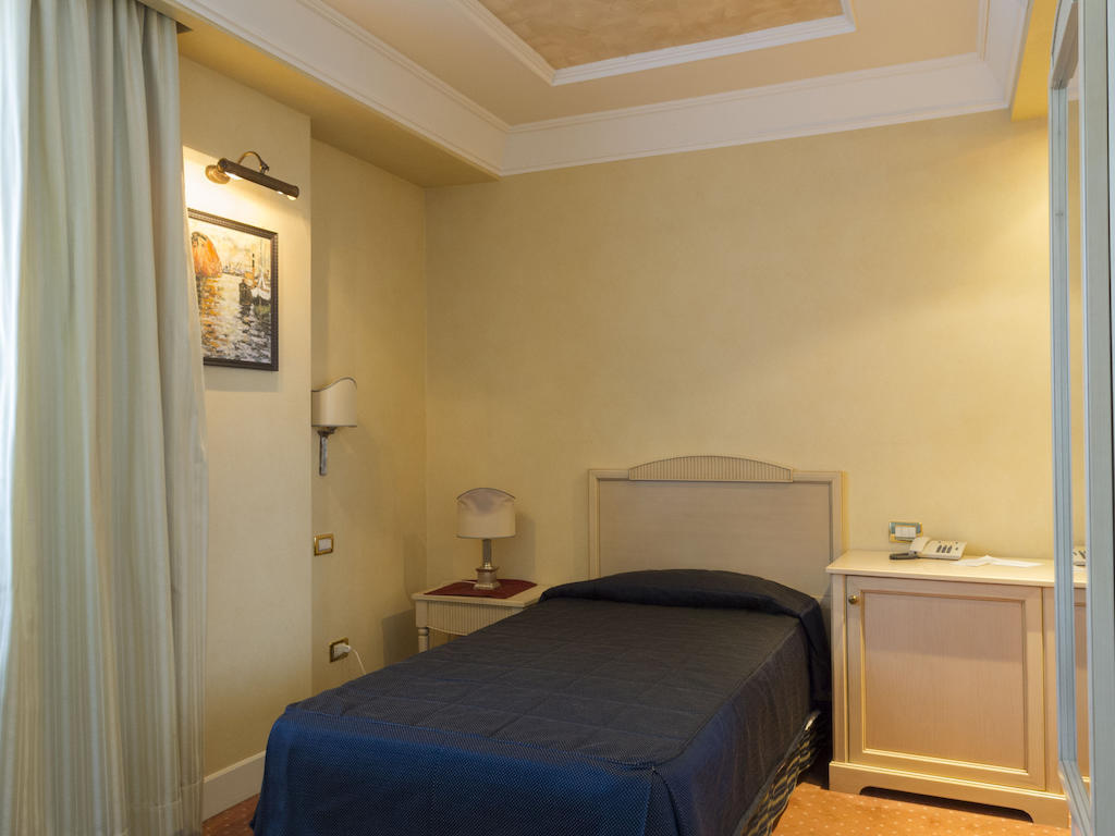 Gran Osteria Tre Noci Hotell Sistiana Rum bild